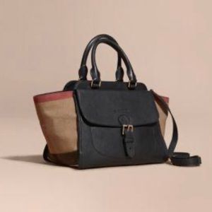 FIRM PRICE💕Burberry Grainy Leather Canvas purse